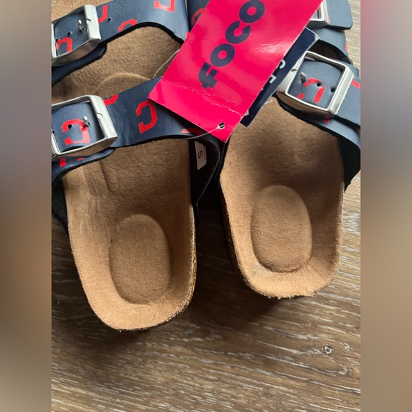 FOCO Double Buckle Sandals - Cleveland Indians (Guardians) - Picture 5 of 6